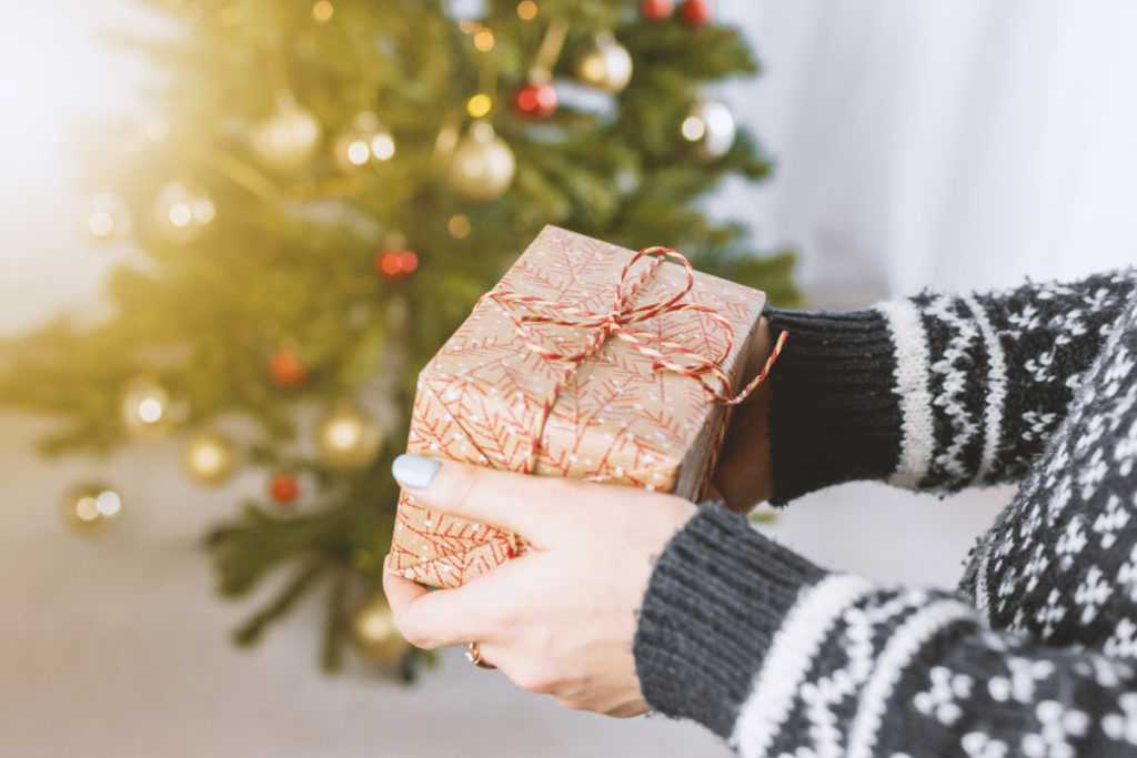 Christmas gift and tree