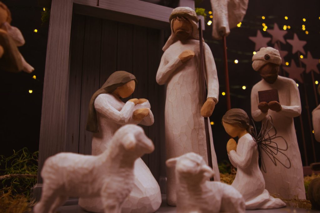 creche - Nativity scene - Christmas Reminds Me