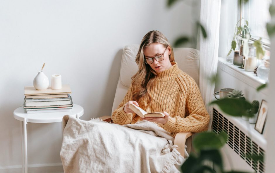 Poke the Algorithms in the Eye: Read Books in 2025