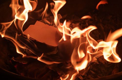 banned books burning